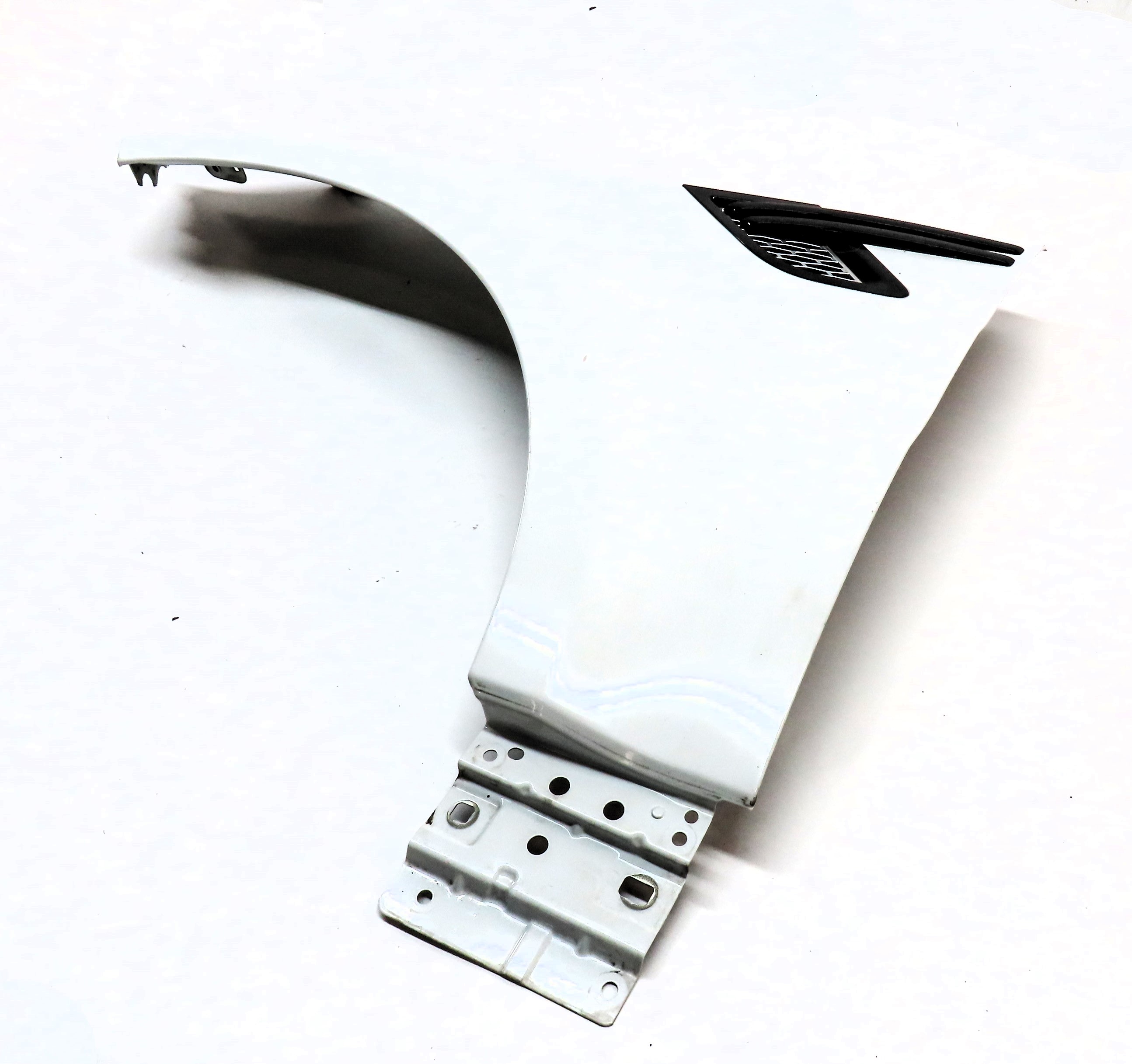 14-17 RANGE ROVER SPORT (L494) FRONT LEFT DRIVER FENDER w/ GRILLE VENT (White) — exact item pictured